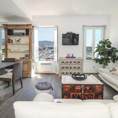 Avec Vue Sur Le Port Appartement Cannes