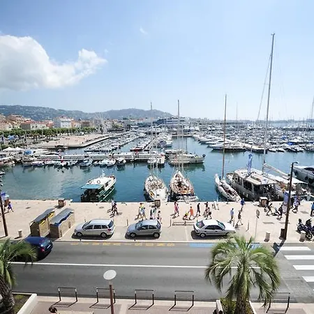 Avec Vue Sur Le Port Cannes