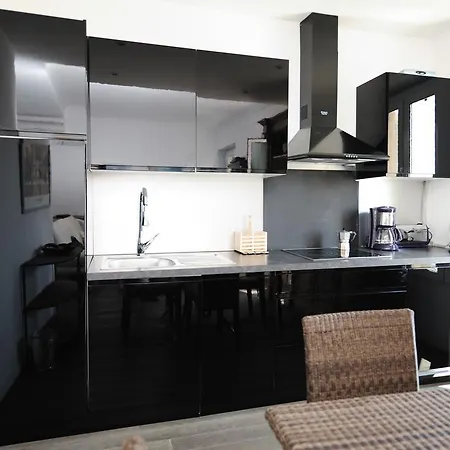 Appartement Avec Vue Sur Le Port *