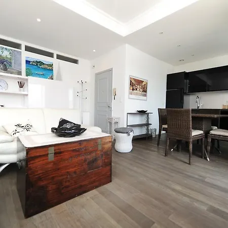 Appartement Cannes Avec Vue Sur Le Port *